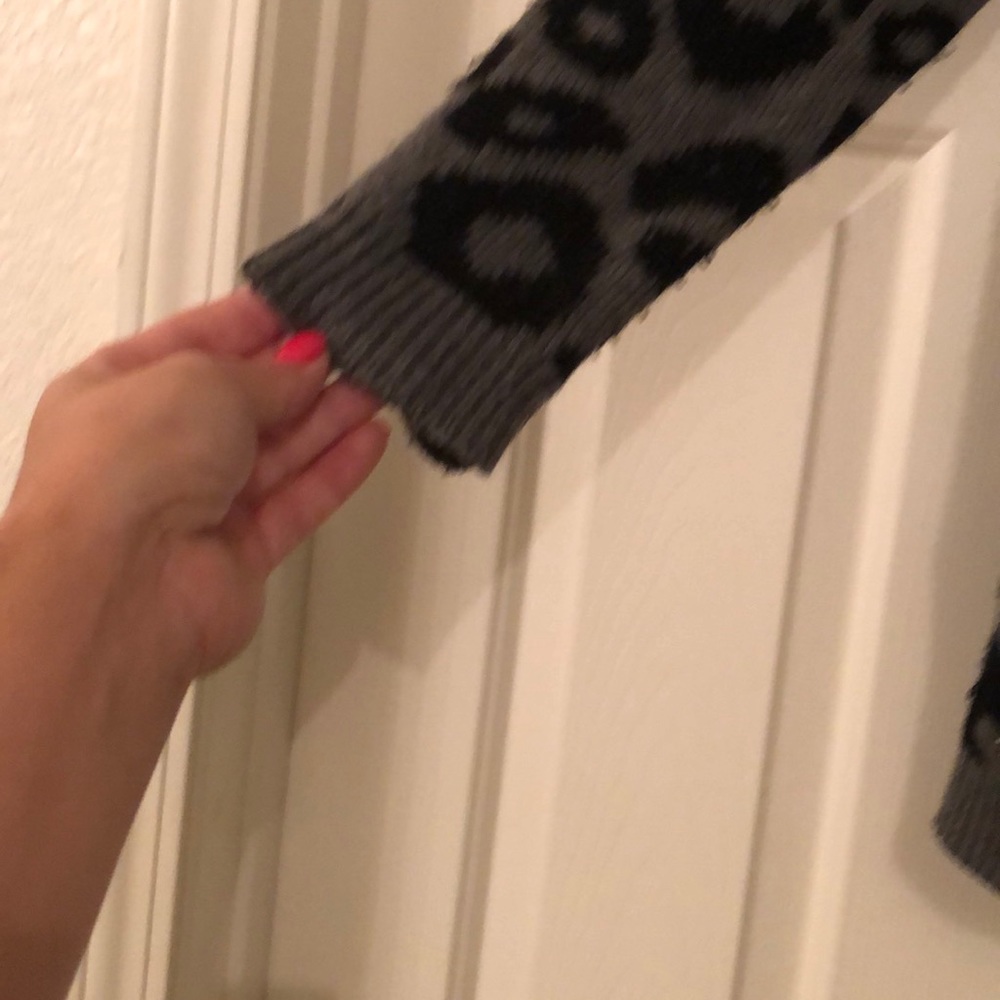 Leopard print sweater - Picture 4 of 7
